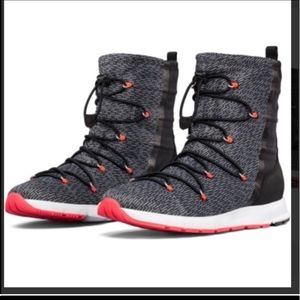 Under Armour Charged All Around Knit Womens Sneaker Boots sz 6.5 Grey Bl…